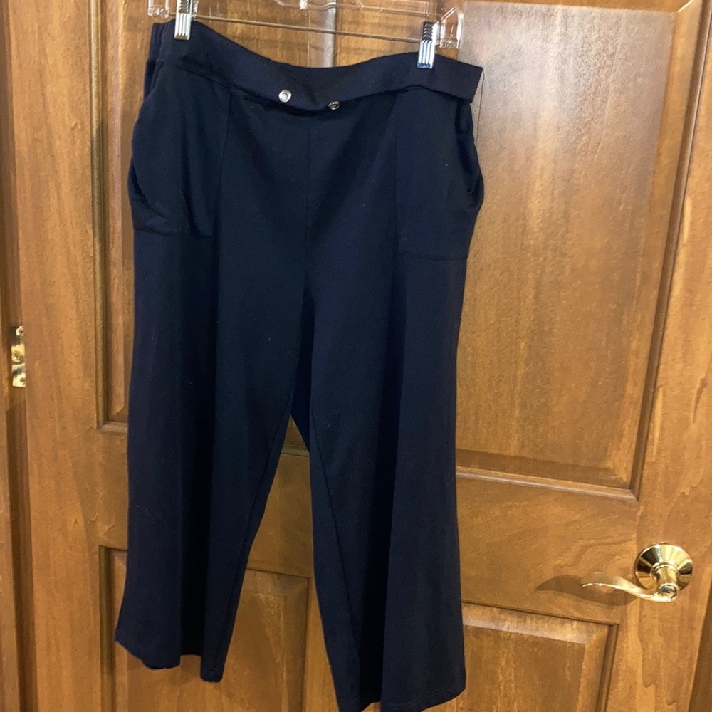 N.Y.L. Capris Lot 2X. In great condition